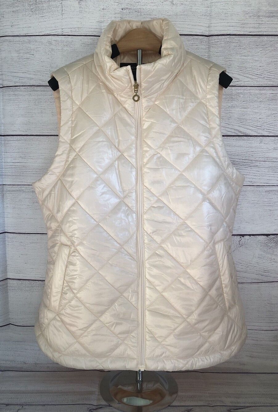 MARC NEW YORK Andrew Mark Ivory Diamond Quilted Puffer Vest Front Pockets M EUC